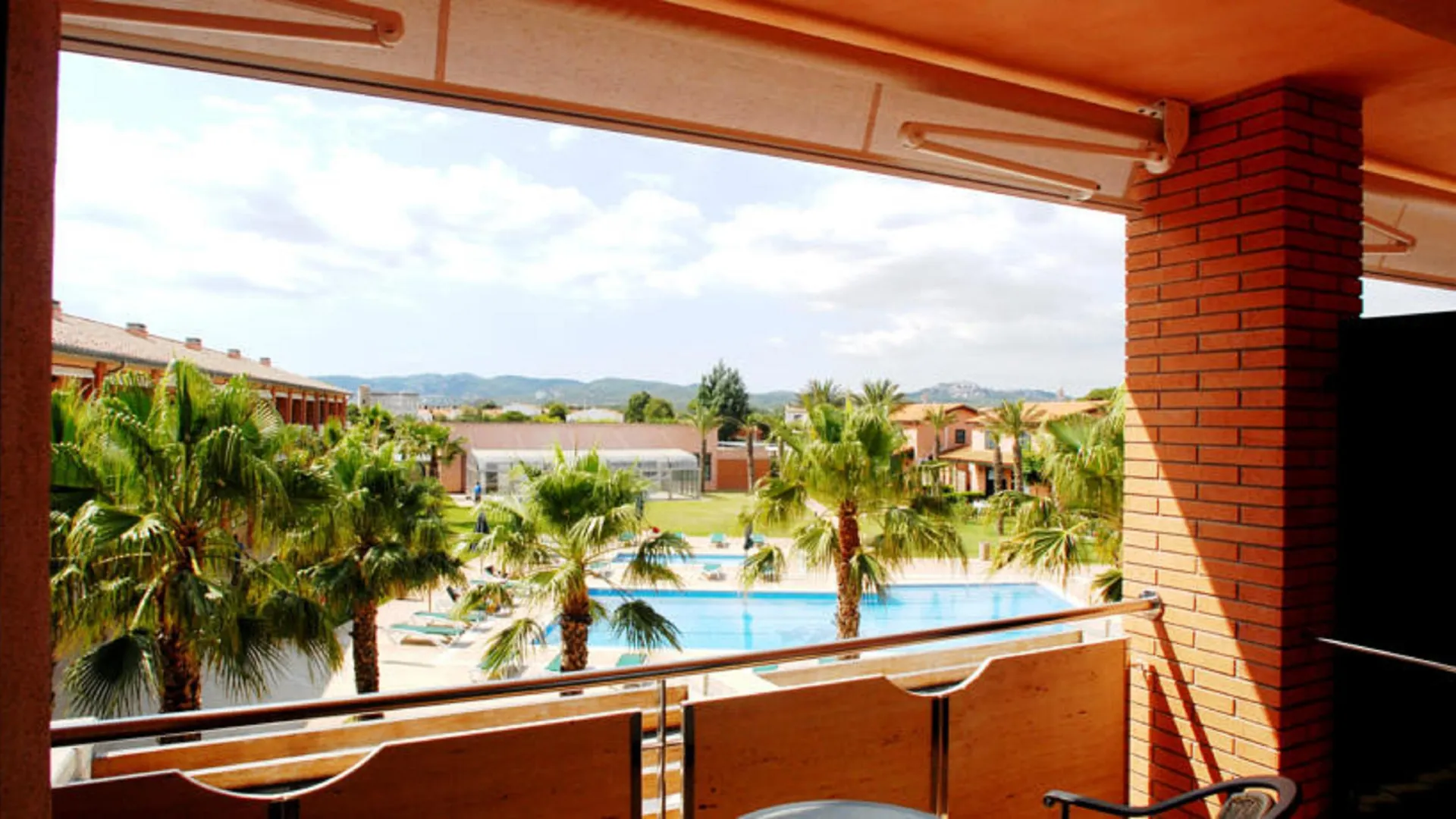Hotel Clipper & Villas Torroella de Montgrí 4*,